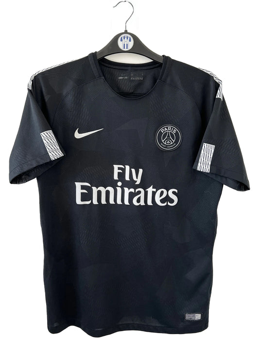 Maillot de foot vintage du PSG third de la saison 2017/2018. Le maillot est de couleur noir et blanc. On peut retrouver l'équipementier nike et le sponsor fly emirates. Le maillot est floqué du numéro 10 Neymar. Il s'agit d'un maillot authentique comportant les numéros 847267-011