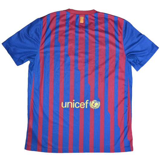 maillot retro/vintage authentique domicile du barca 2011-2012, bleu et rouge avec le sponsor qatar fondation et le logo nike de dos