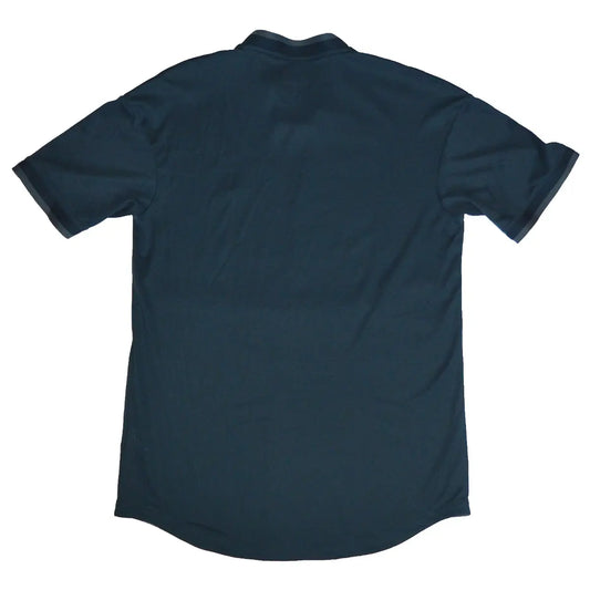 Maillot retro/vintage authentique extérieur de dos du Réal Madrid noir édité lors de la saison 2018-2019. Maillot que l'on retrouve avec l'équipementier nike et le sponsor fly emirates