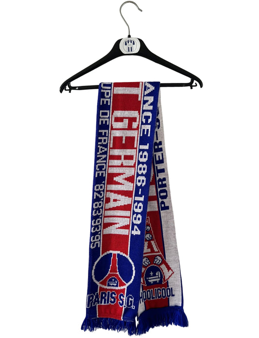 Echarpe de foot vintage du PSG des années 90, qui retrace le palmarès des parisiens.