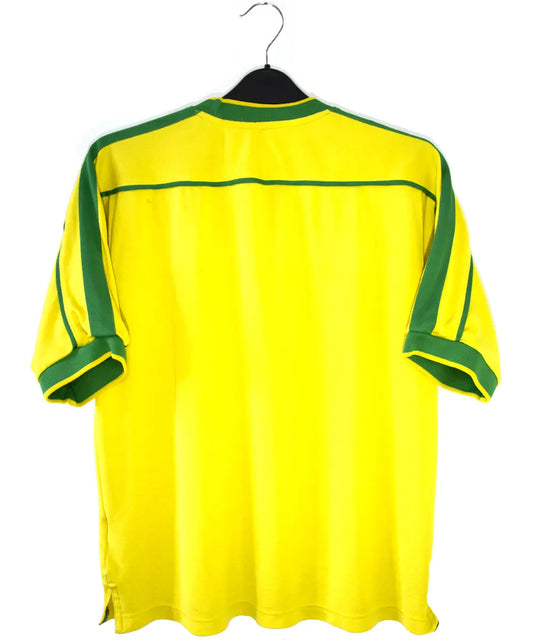 Maillot vintage domicile jaune et vert du bresil lors de la coupe du monde 1998. On peut retrouver l'équipementier nike.
