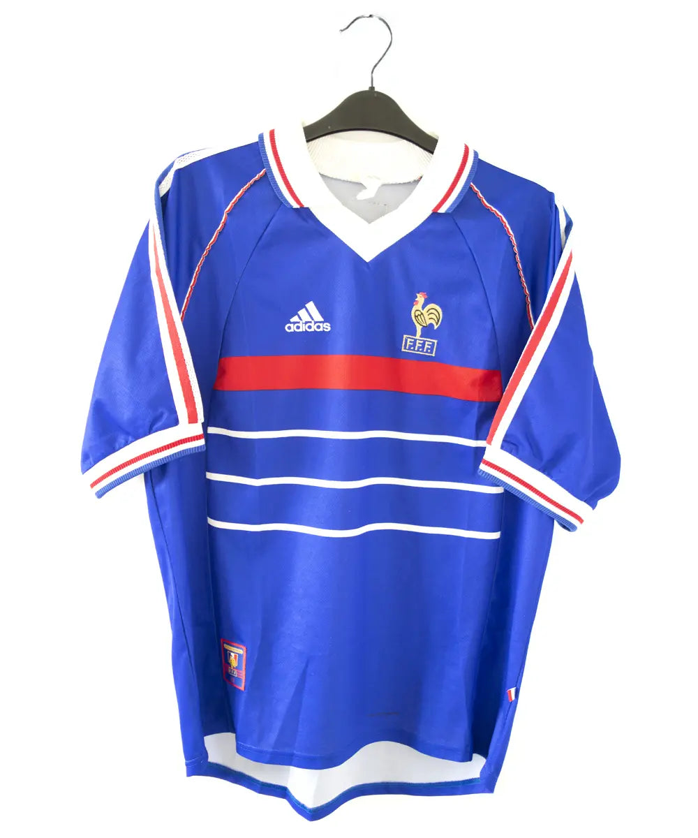 Maillot de foot bleu blanc rouge de l'équipe de france 98. on peut retrouver l'équipementier adidas