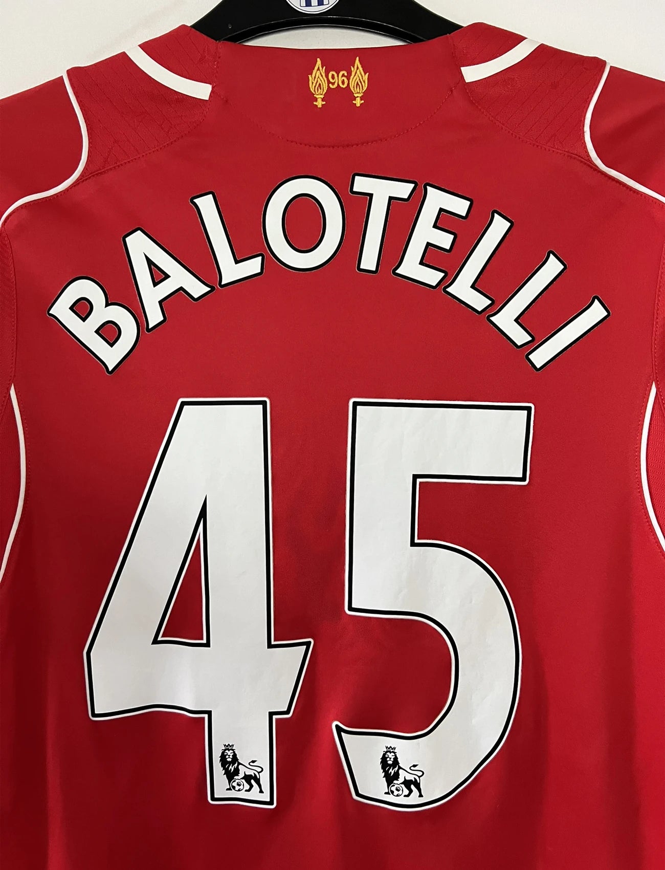 Maillot de foot rétro/vintage authentique rouge warrior Liverpool domicile 2014-2015 Balotelli flocage