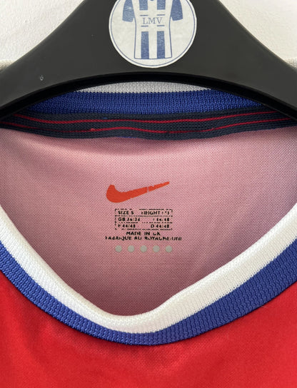Maillot de foot vintage domicile du PSG 1999/2000. On peut retrouver l'équipementier Nike et le sponsor Opel. Il s'agit d'un maillot authentique d'époque.