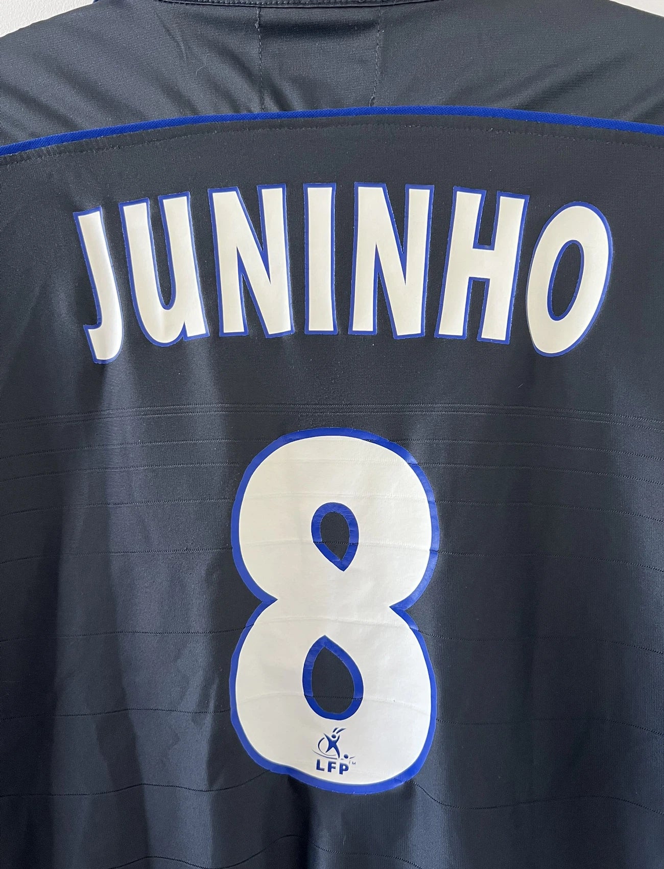 Maillot Brésil Croatie Juninho Maillot Porté Et Signé Juninho (Brésil Vs Croatie) - Olympique Lyonnais - Collector Maillot Collector Lyonnais Maillot Brésil Croatie Juninho Maillot Porté Et Signé Juninho (Brésil Vs Croatie) - Olympique Lyonnais - Collector Maillot Collector Lyonnais