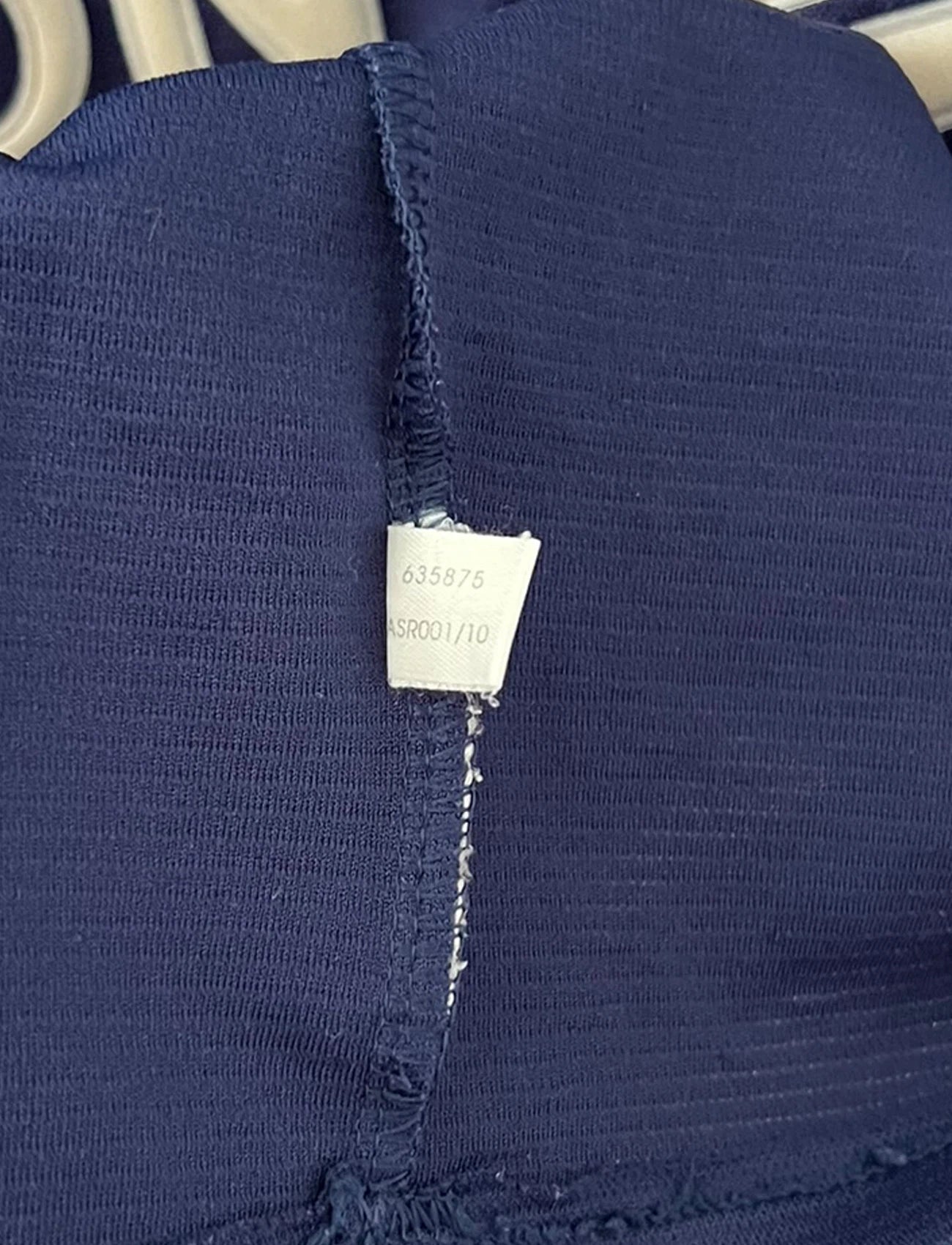 Maillot de foot vintage OM 1999/2000 extérieur bleu. On peut retrouver l'équipementier Adidas et le sponsor Ericsson. Il s'agit d'un maillot authentique d'époque.