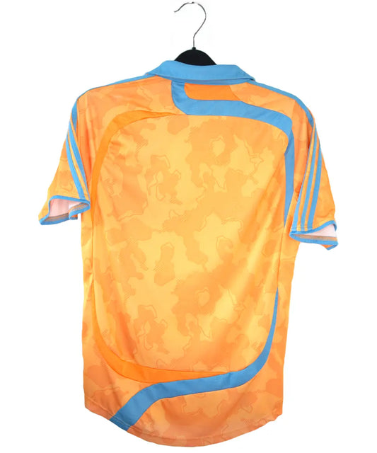 Maillot vintage third de l'om de la saison 2007-2008. On peut retrouver l'équipementier adidas et le sponsor neuf