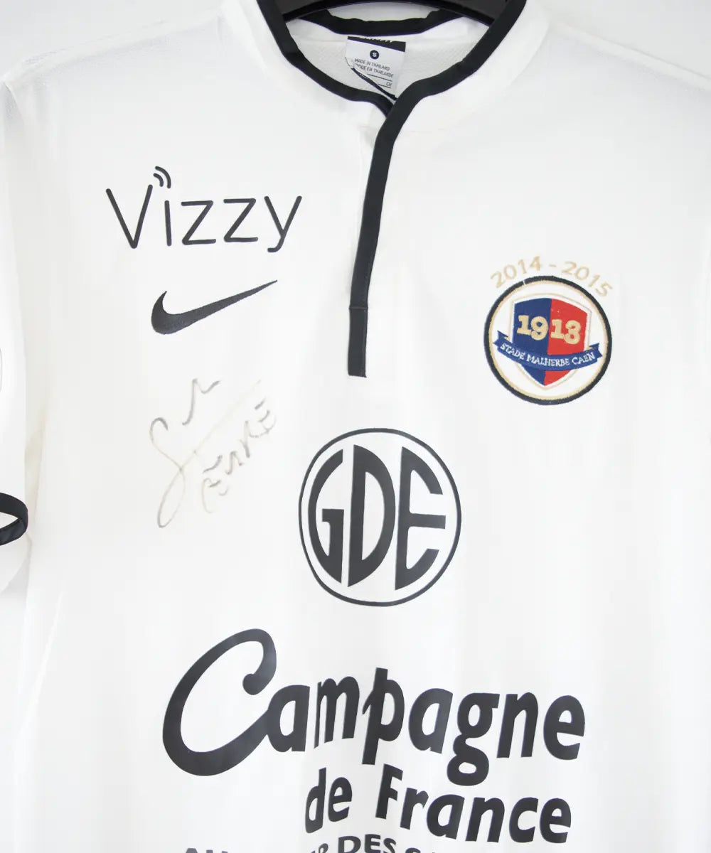 Football. Le SM Caen dévoile son nouveau maillot extérieur Football. Le SM Caen dévoile son nouveau maillot extérieur