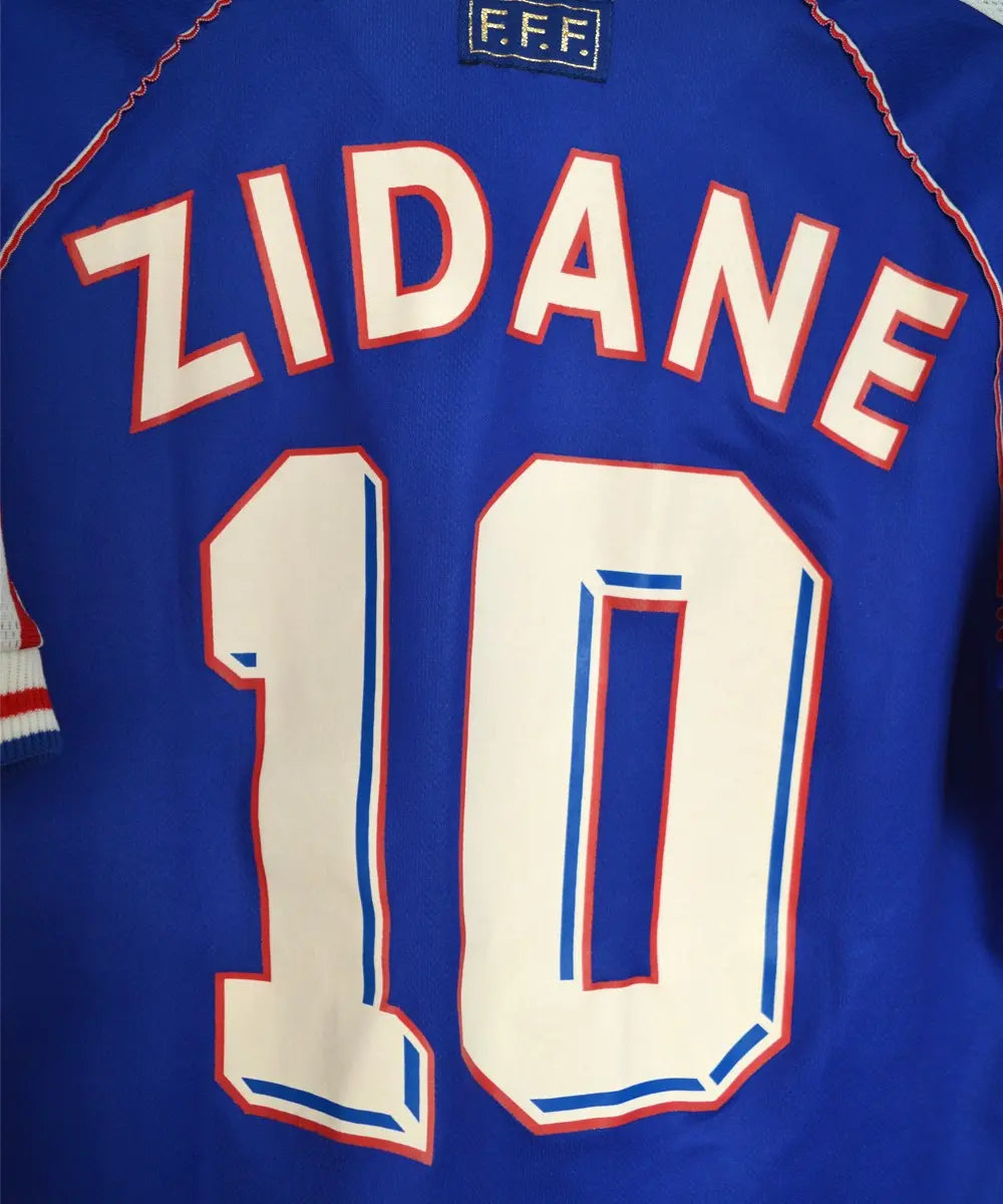 Flocage de Zinedine Zidane sur le maillot de l'équipe de france 1998