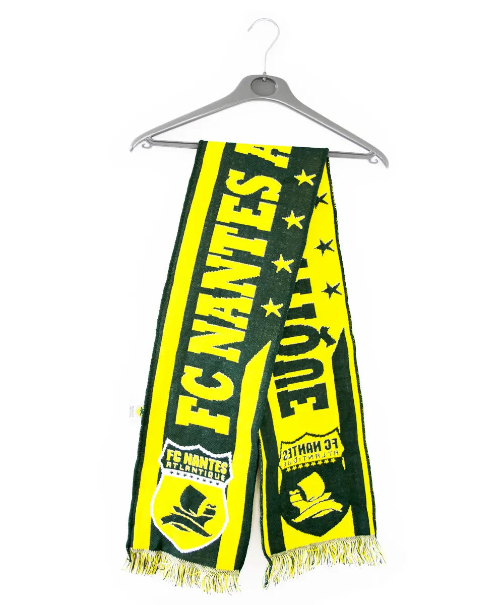Echarpe du FC Nantes de couleur jaune et verte éditée lors des années 2000