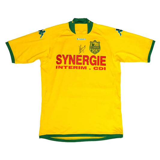 maillot de foot retro/vintage domicile kappa jaune fc nantes, 2008-2009, avec le flocage synergie, signé par heurtebis et mareval