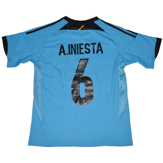 Maillot de foot rétro/vintage authentique bleu et noir extérieur adidas Espagne 2012 Iniesta flocage